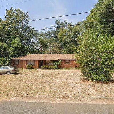 2411 Pearl St, Nacogdoches, TX 75965