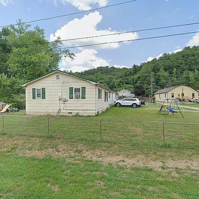 244 Broadway St, Salyersville, KY 41465