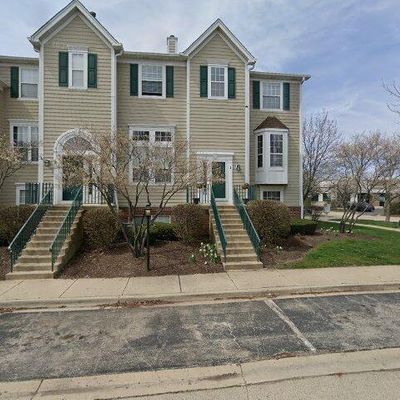 2443 Courtyard Cir #8, Aurora, IL 60506