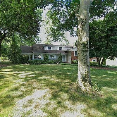 25 Cromwell Dr, Morristown, NJ 07960