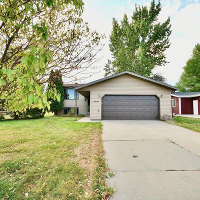 2503 33 Rd Ave S, Moorhead, MN 56560