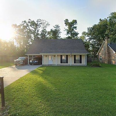 253 Lake Crescent Cir, Houma, LA 70360