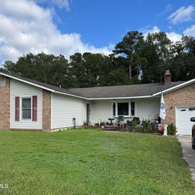 27 Esther Ln, Jacksonville, NC 28546