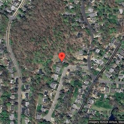 27 Tecumseh Trl, Oakland, NJ 07436