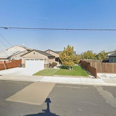 225 E Edison St, Manteca, CA 95336