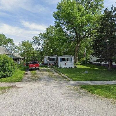 225 W Jackson St, Virden, IL 62690