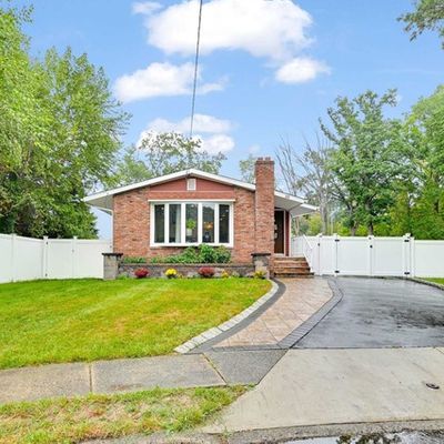 23 Dapp Ct, Elmwood Park, NJ 07407