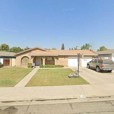 2322 Hicks St, Selma, CA 93662