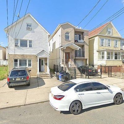 233 Delaware St, Elizabethport, NJ 07206