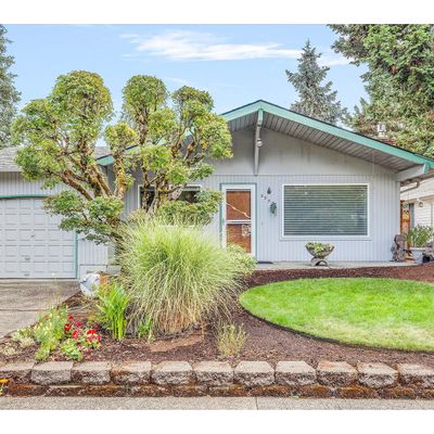 235 W Fairfield St, Gladstone, OR 97027