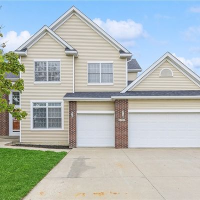 2406 133 Rd St, Urbandale, IA 50323