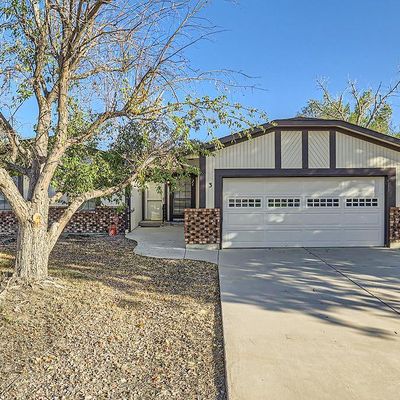 3 Carousel Ln, Pueblo, CO 81001