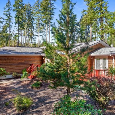 30 E Michelle Dr, Union, WA 98592