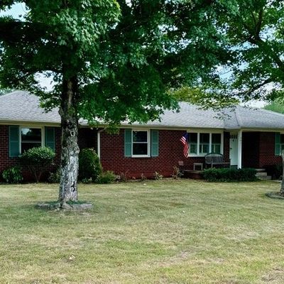 301 Hillview Dr, Dickson, TN 37055