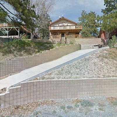 30730 Knoll View Dr, Running Springs, CA 92382