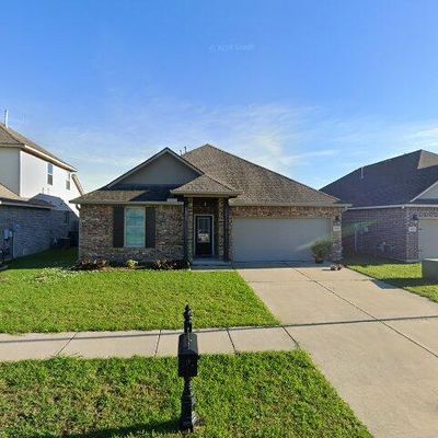 3187 Crest Ln, Lake Charles, LA 70607