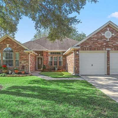 3211 Signal Hill Dr, Friendswood, TX 77546