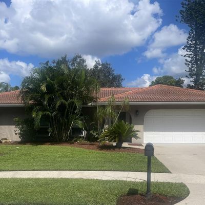 2851 Hardee Dr, Sarasota, FL 34231