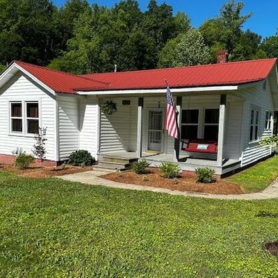 2935 Scott Hwy, Robbins, TN 37852