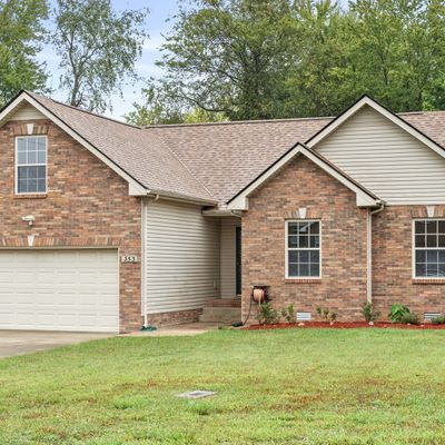 353 Woodtrace Dr, Clarksville, TN 37042