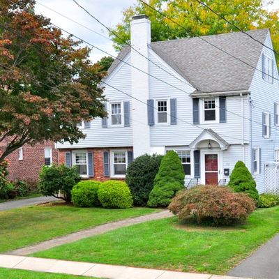 36 Ellsworth Rd, West Hartford, CT 06107