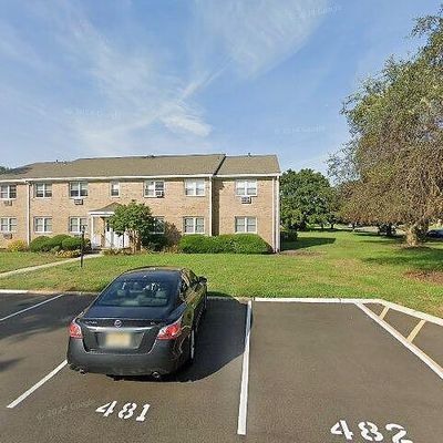 36 B Manchester Ct, Freehold, NJ 07728