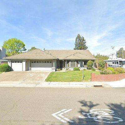 368 Emerald Oak Dr, Galt, CA 95632