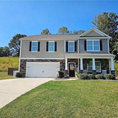 371 Royce Dr, Winston Salem, NC 27107