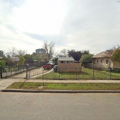 3846 E Lowe Ave, Fresno, CA 93702