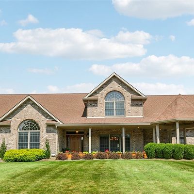 3251 Silver Ridge Ct, Hermitage, PA 16148