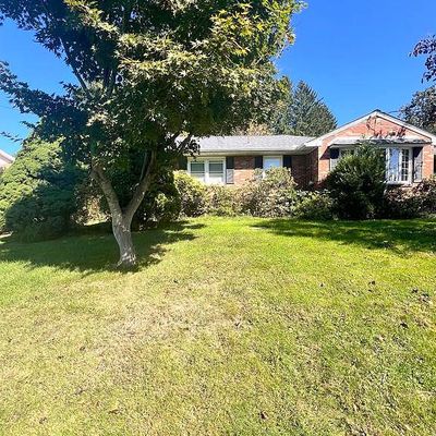 3275 Bingen Rd, Bethlehem, PA 18015