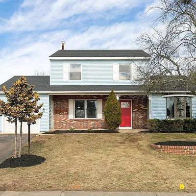 33 Berwick Ln, Sicklerville, NJ 08081