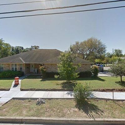 331 W Nolte St, Seguin, TX 78155