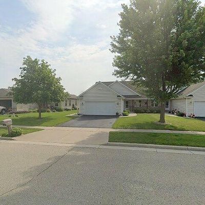 334 Brookside Dr #7, Mayville, WI 53050