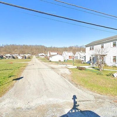 43 Clark St, Clarksville, PA 15322