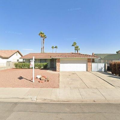 4480 Annie Oakley Dr, Las Vegas, NV 89121