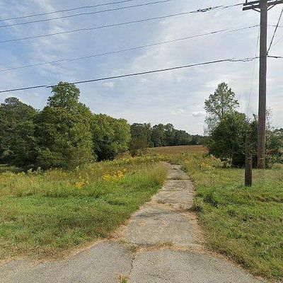 4 Maple Hill Rd, Carrollton, GA 30116