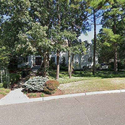 4 Pembroke Dr, Voorhees, NJ 08043