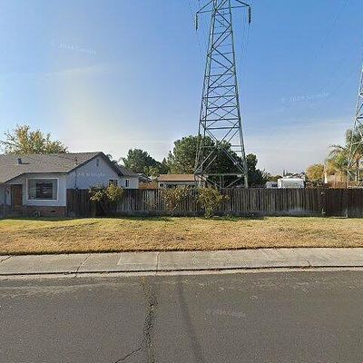 415 N Fremont St, Manteca, CA 95336