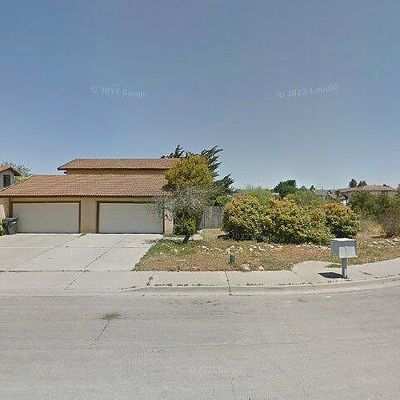 511 Summerwood Ln, Lompoc, CA 93436