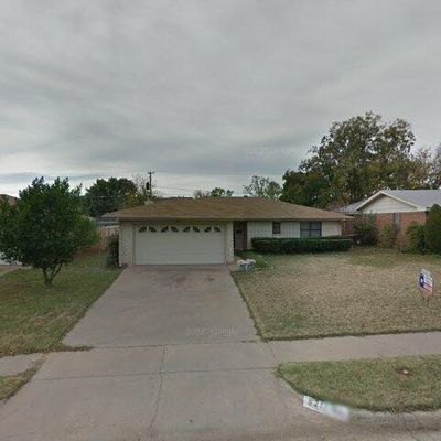 5217 Kingston Dr, Wichita Falls, TX 76310