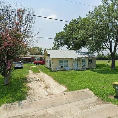 526 Henderson Blvd, Groesbeck, TX 76642