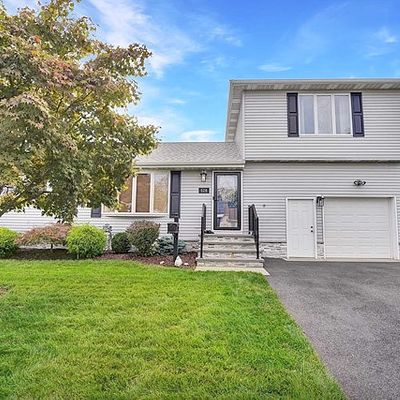 528 Steinway Rd, Saddle Brook, NJ 07663