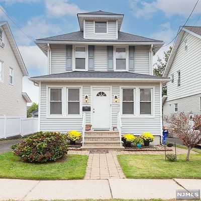 476 Rutherford Ave, Lyndhurst, NJ 07071