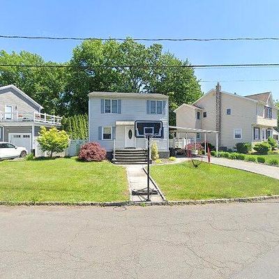 48 Park Dr, Kenilworth, NJ 07033