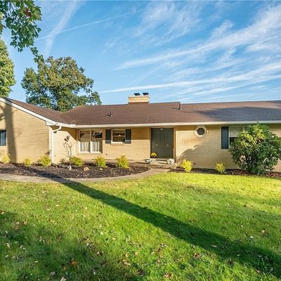 4925 Scott Dr, Hermitage, PA 16148