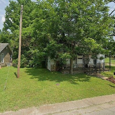 50 Holly St, Jackson, TN 38301