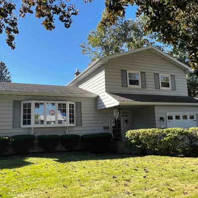 609 Scott St, Beaver Dam, WI 53916