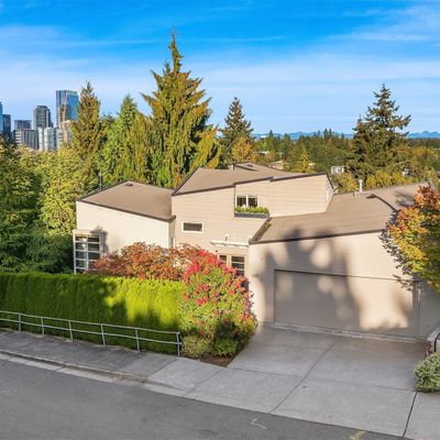 610 97 Th Pl Se, Bellevue, WA 98004