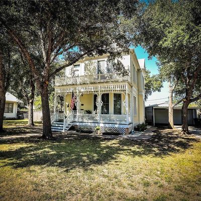 610 E Main St, Cuero, TX 77954